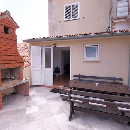 Apartment Klea - Cosy, Near City Center Pula Exterior foto