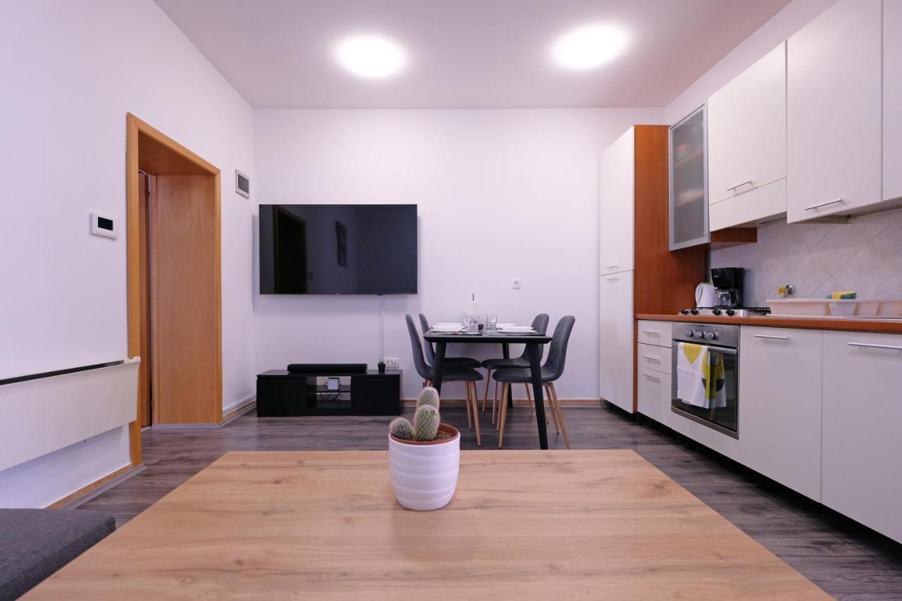 Apartment Klea - Cosy, Near City Center Pula Exterior foto