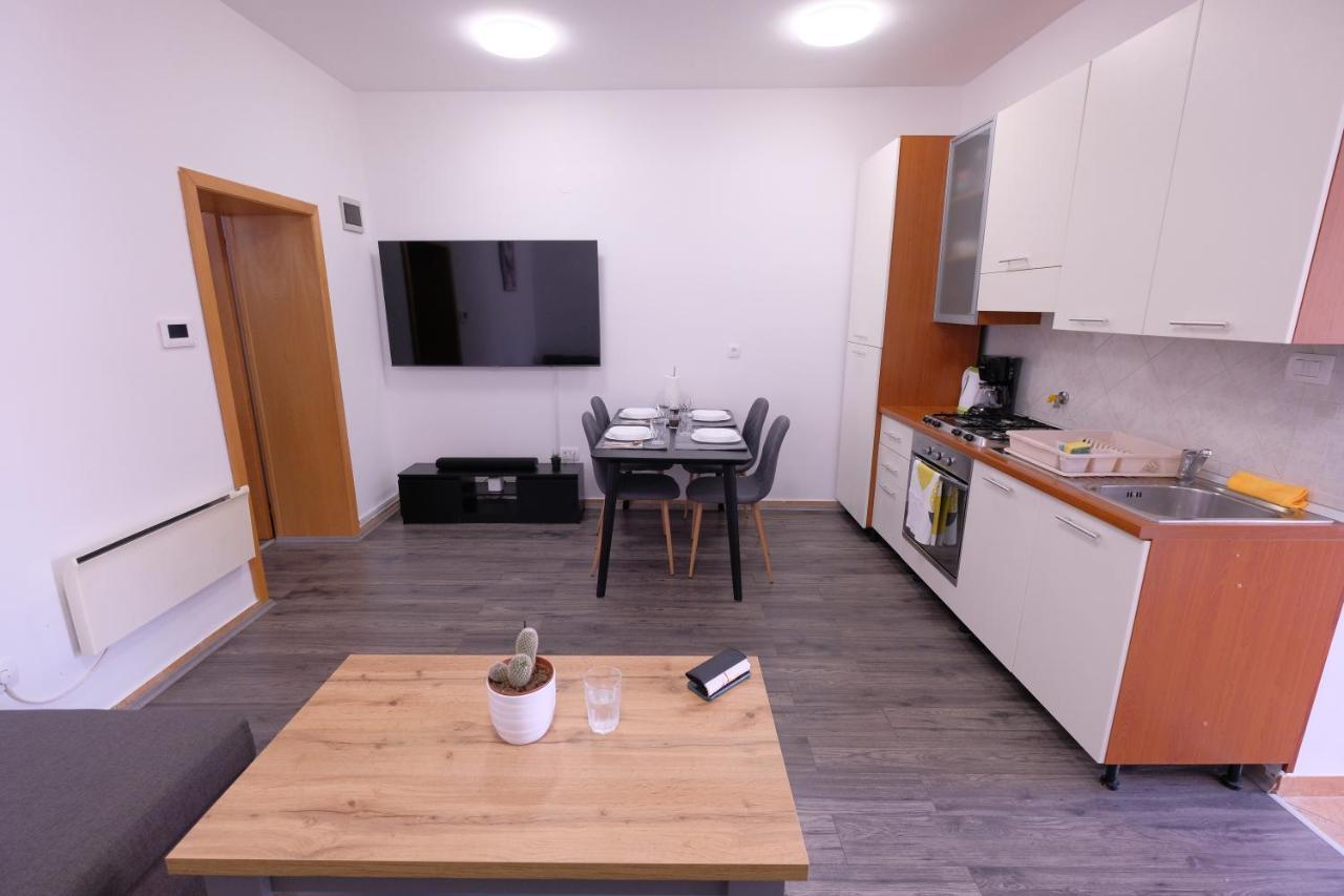 Apartment Klea - Cosy, Near City Center Pula Exterior foto