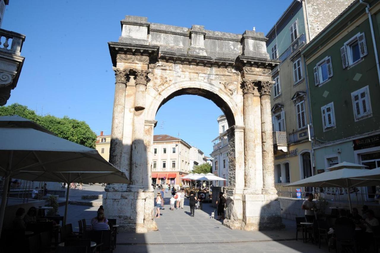 Apartment Klea - Cosy, Near City Center Pula Exterior foto