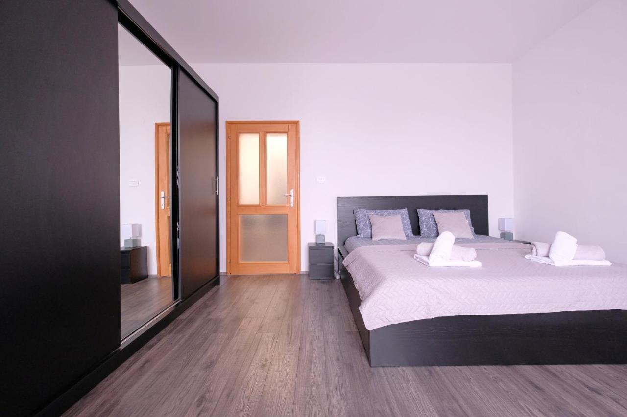 Apartment Klea - Cosy, Near City Center Pula Exterior foto